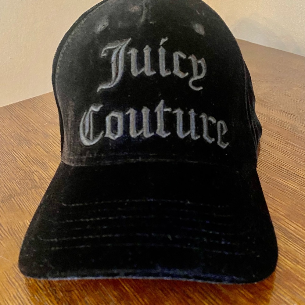 Black, Velour embroidered Juicy Couture baseball cap